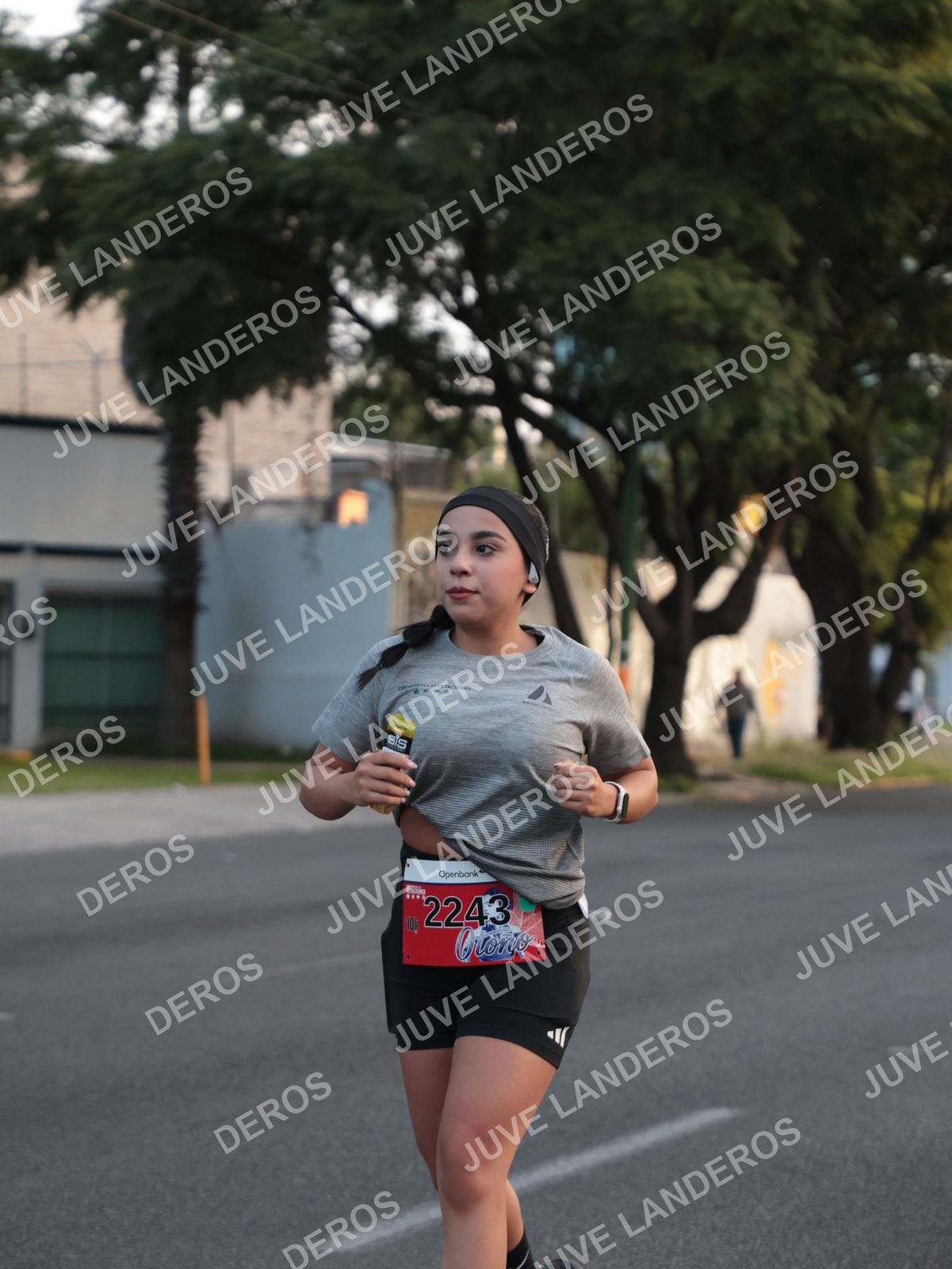 Foto del CIRCUITO DE LAS ESTACIONES OTOÑO GUADALAJARA en frente a Expo Guadalajara, Av. Mariano Otero 1499 a las 07:21 · dorsal 2243