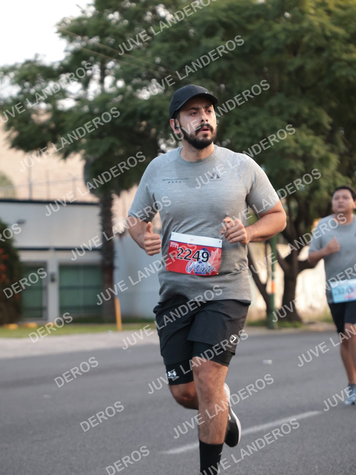 Foto del CIRCUITO DE LAS ESTACIONES OTOÑO GUADALAJARA en frente a Expo Guadalajara, Av. Mariano Otero 1499 a las 07:20 · dorsal 2249