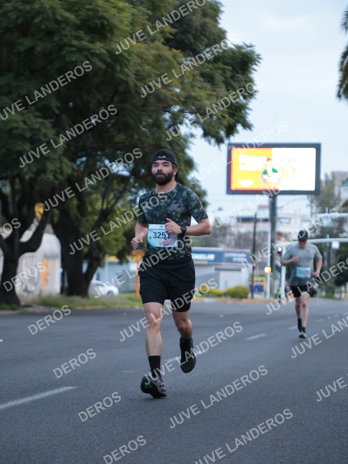 Foto del CIRCUITO DE LAS ESTACIONES OTOÑO GUADALAJARA en frente a Expo Guadalajara, Av. Mariano Otero 1499 a las 07:01 · dorsal 10, 3251