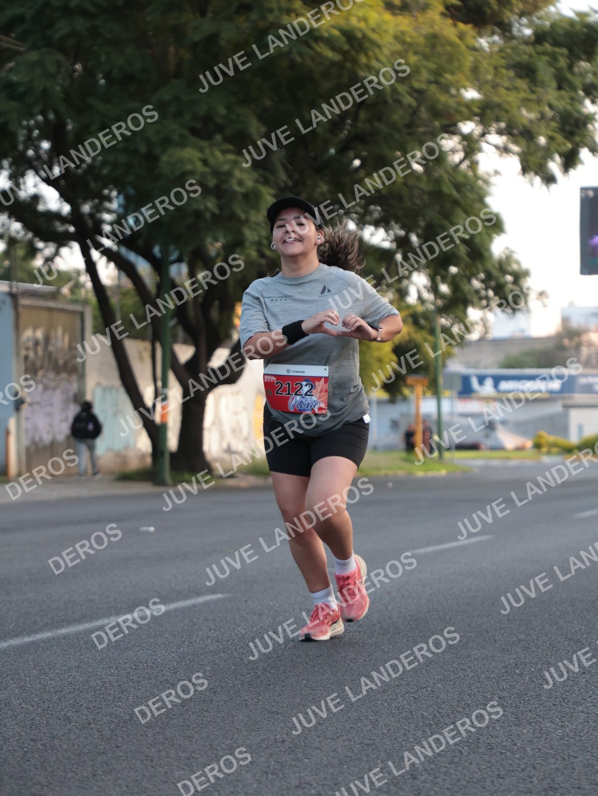 Foto del CIRCUITO DE LAS ESTACIONES OTOÑO GUADALAJARA en frente a Expo Guadalajara, Av. Mariano Otero 1499 a las 07:26 · dorsal 2122