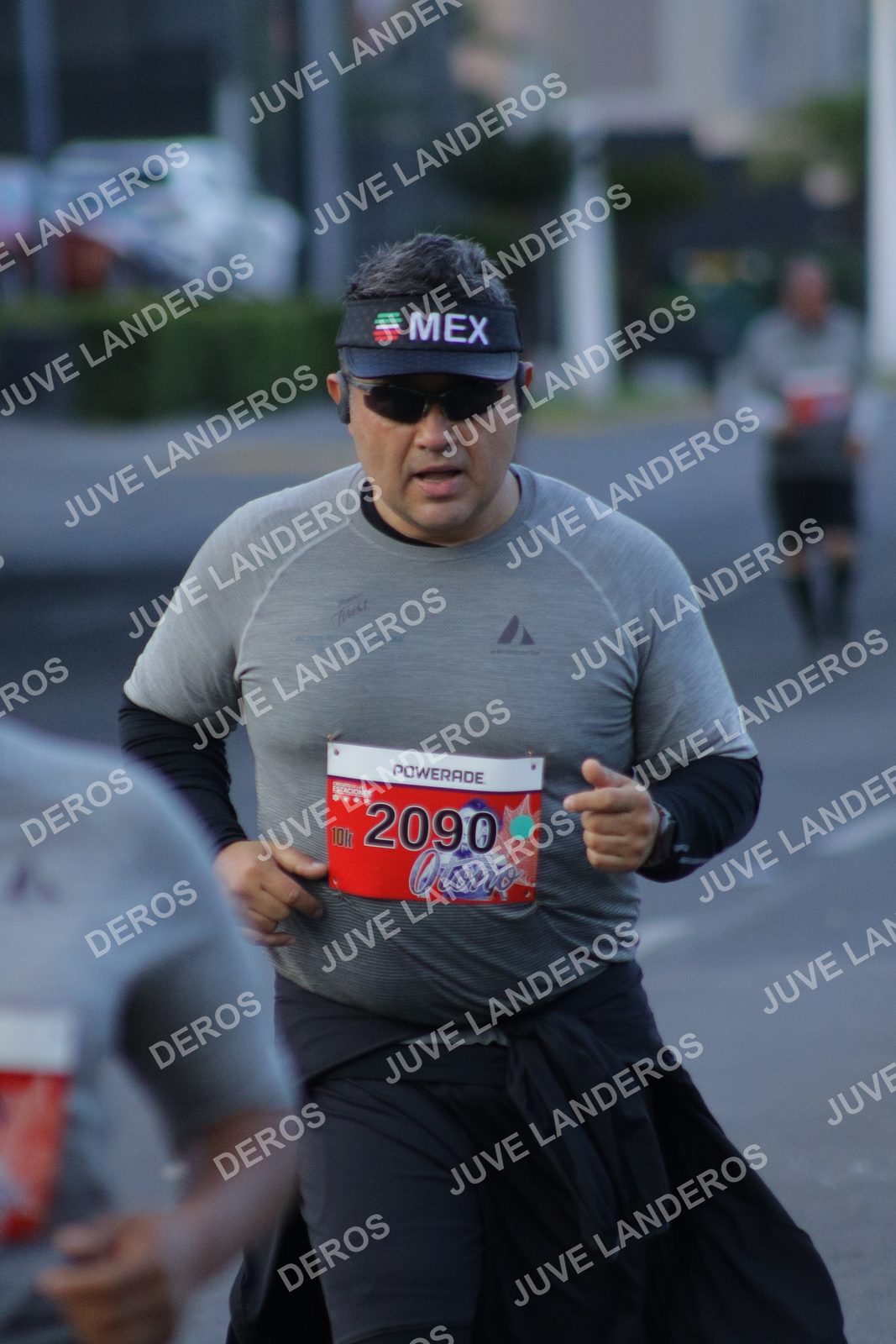 Foto del CIRCUITO DE LAS ESTACIONES OTOÑO GUADALAJARA en frente a Expo Guadalajara, Av. Mariano Otero 1499 a las 07:46 · dorsal 2090