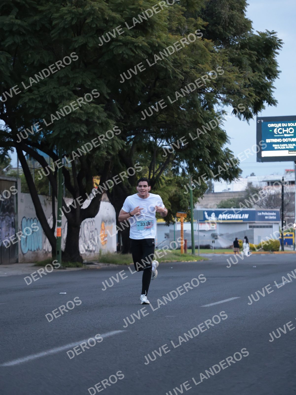 Foto del CIRCUITO DE LAS ESTACIONES OTOÑO GUADALAJARA en frente a Expo Guadalajara, Av. Mariano Otero 1499 a las 06:58