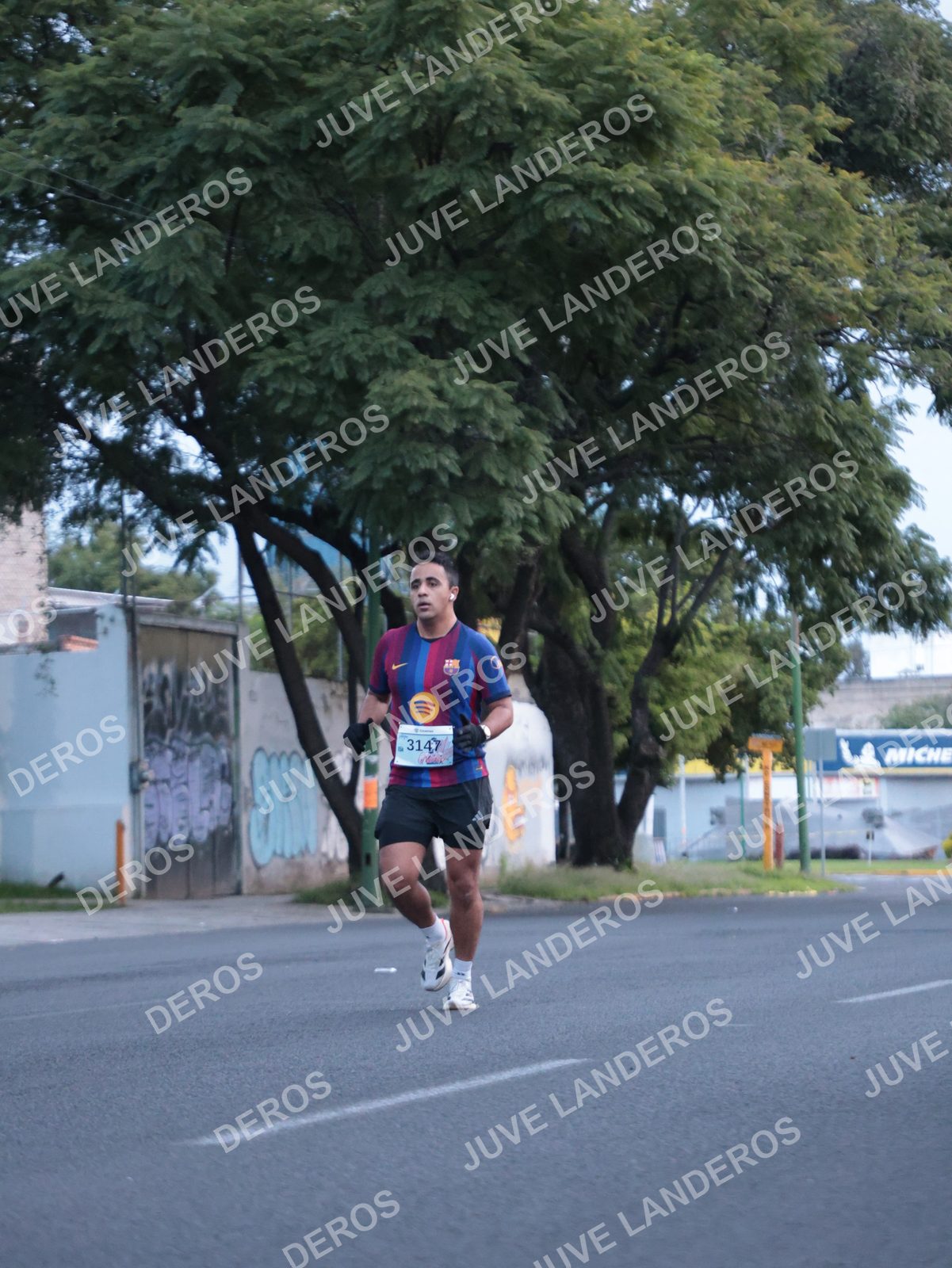 Foto del CIRCUITO DE LAS ESTACIONES OTOÑO GUADALAJARA en frente a Expo Guadalajara, Av. Mariano Otero 1499 a las 06:59 · dorsal 3147