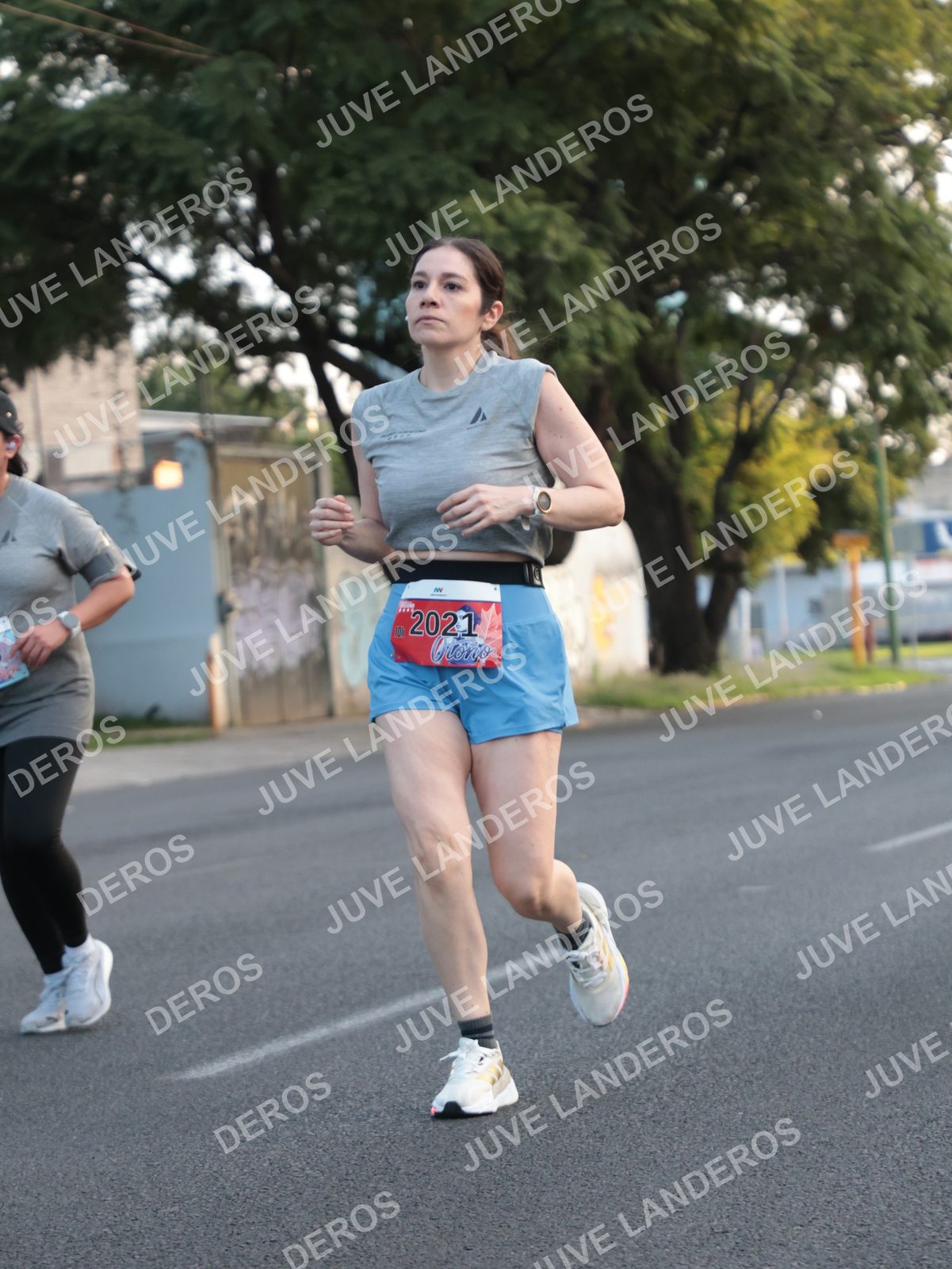 Foto del CIRCUITO DE LAS ESTACIONES OTOÑO GUADALAJARA en frente a Expo Guadalajara, Av. Mariano Otero 1499 a las 07:25 · dorsal 2021
