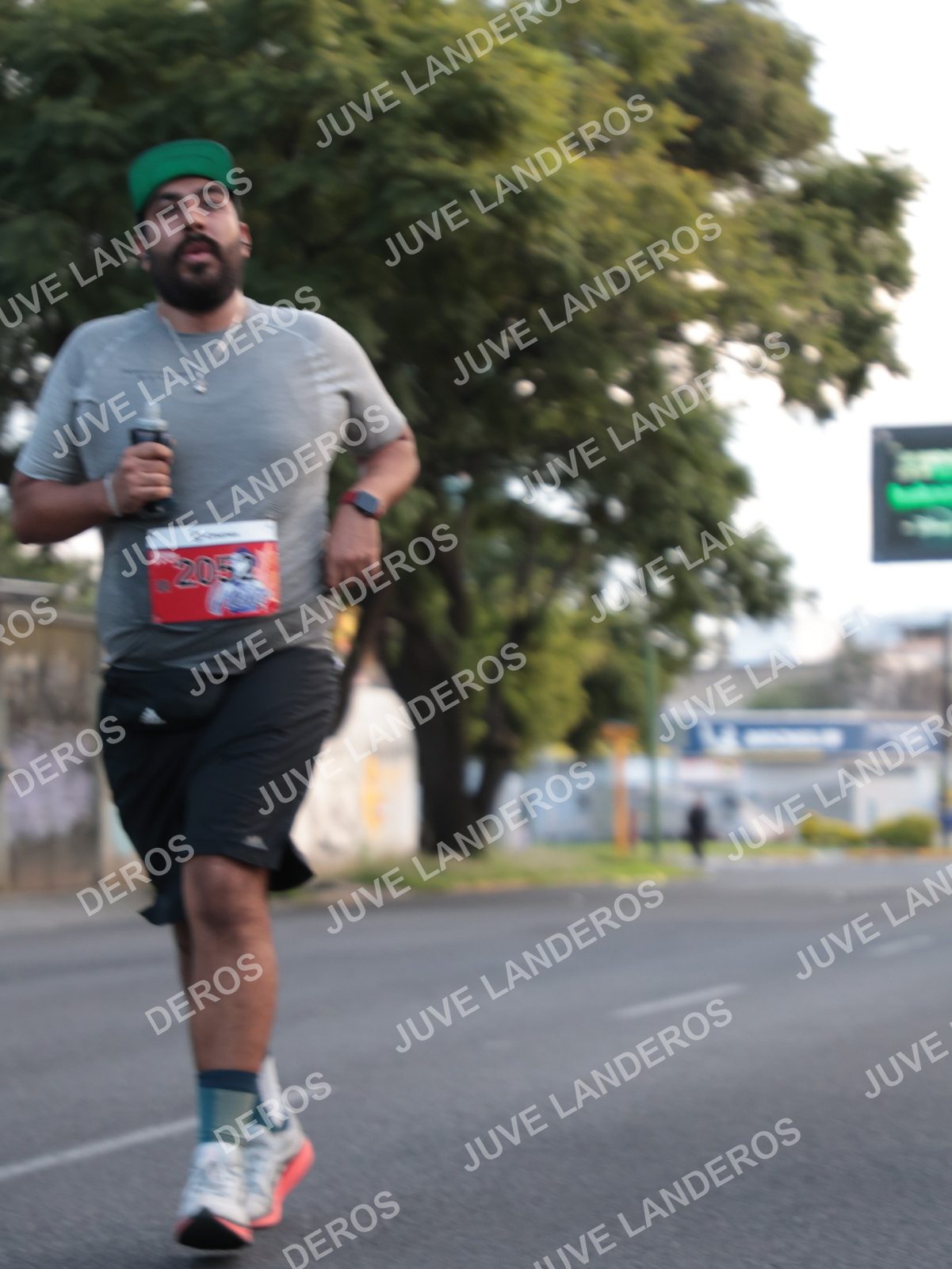 Foto del CIRCUITO DE LAS ESTACIONES OTOÑO GUADALAJARA en frente a Expo Guadalajara, Av. Mariano Otero 1499 a las 07:30 · dorsal 2052