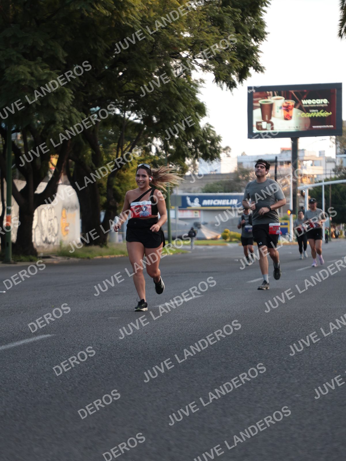 Foto del CIRCUITO DE LAS ESTACIONES OTOÑO GUADALAJARA en frente a Expo Guadalajara, Av. Mariano Otero 1499 a las 07:26 · dorsal 2297