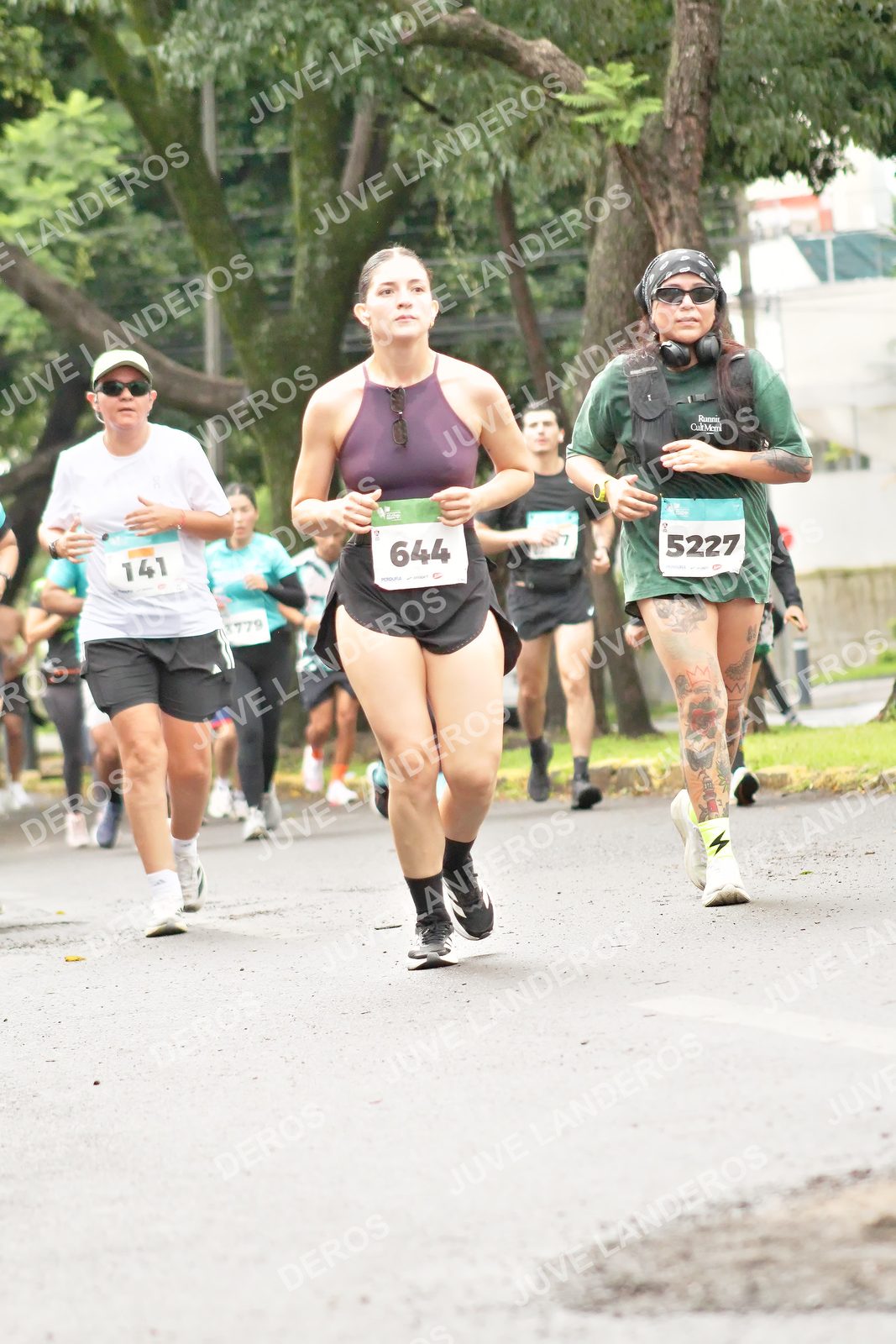 Foto del MEDIO MARATÓN ATLAS en Av. Patria, frente al Parque El Polvorín, Zapopan a las 08:44 · dorsal 5227, 644, 141
