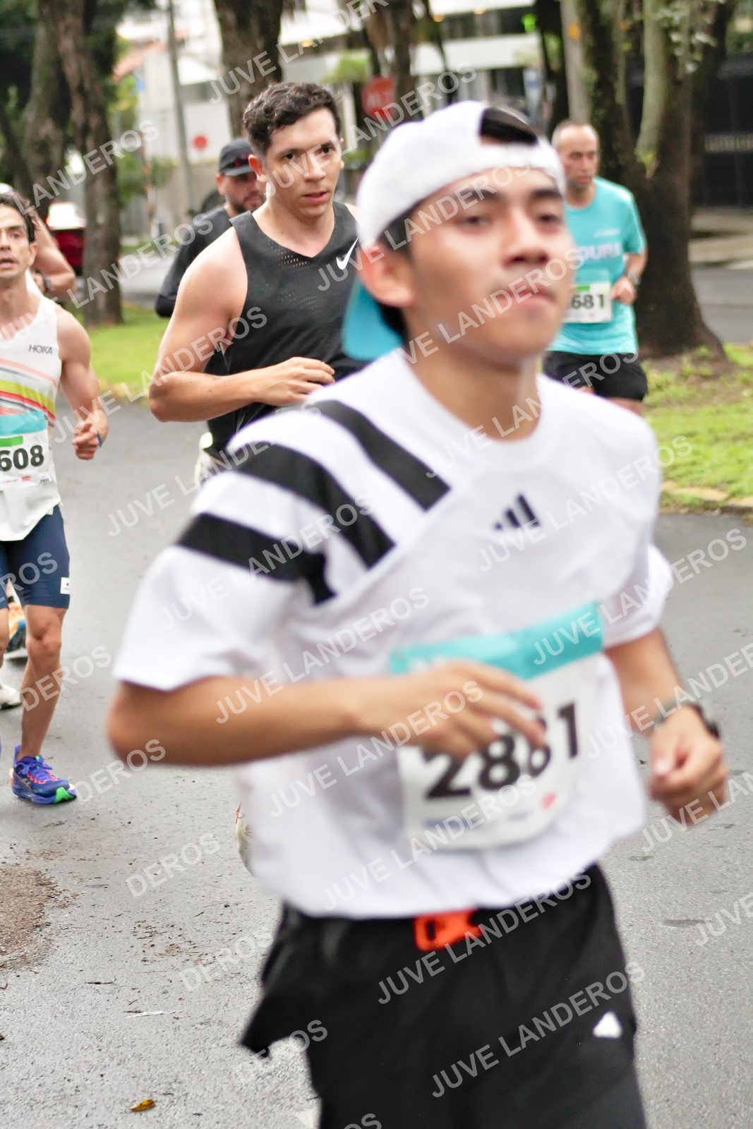 Foto del MEDIO MARATÓN ATLAS en Av. Patria, frente al Parque El Polvorín, Zapopan a las 08:15 · dorsal 681, 608