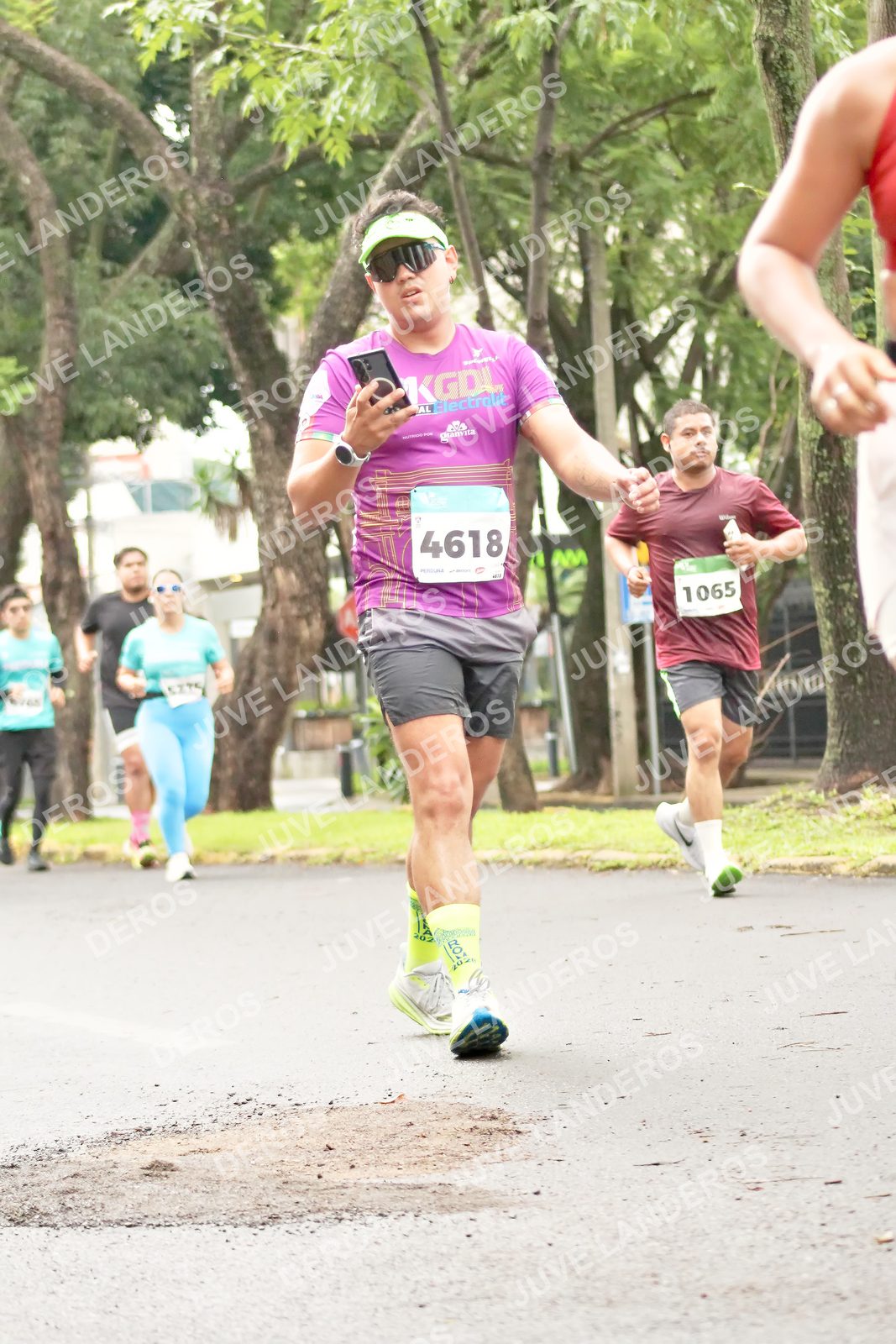 Foto del MEDIO MARATÓN ATLAS en Av. Patria, frente al Parque El Polvorín, Zapopan a las 08:47 · dorsal 4618, 1065
