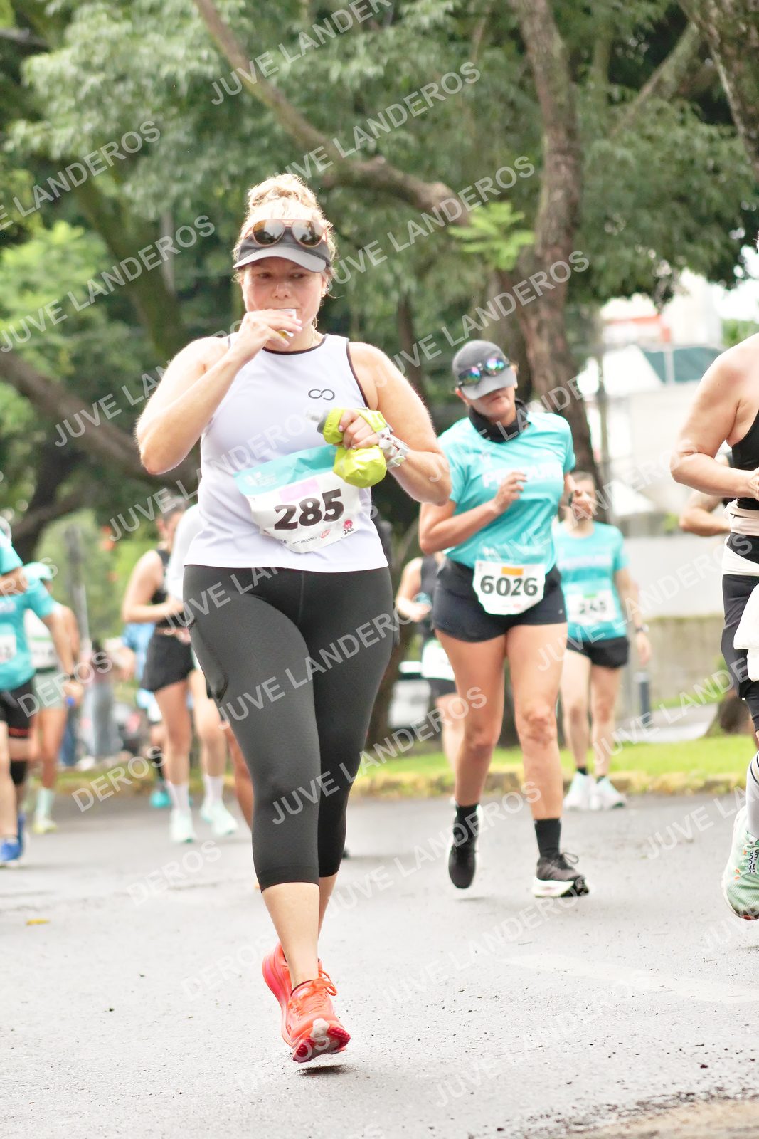 Foto del MEDIO MARATÓN ATLAS en Av. Patria, frente al Parque El Polvorín, Zapopan a las 08:39 · dorsal 285, 6026