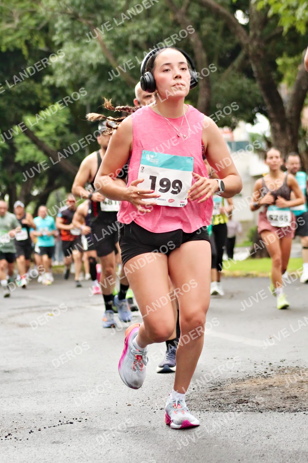 Foto del MEDIO MARATÓN ATLAS en Av. Patria, frente al Parque El Polvorín, Zapopan a las 08:23 · dorsal 199, 5265