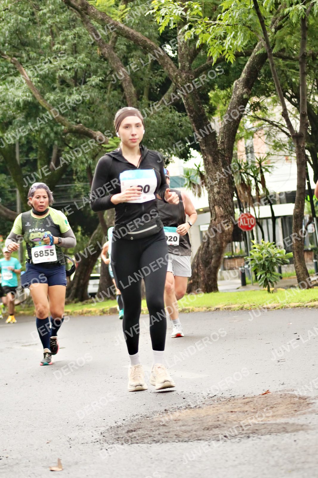Foto del MEDIO MARATÓN ATLAS en Av. Patria, frente al Parque El Polvorín, Zapopan a las 08:40 · dorsal 6855, 20