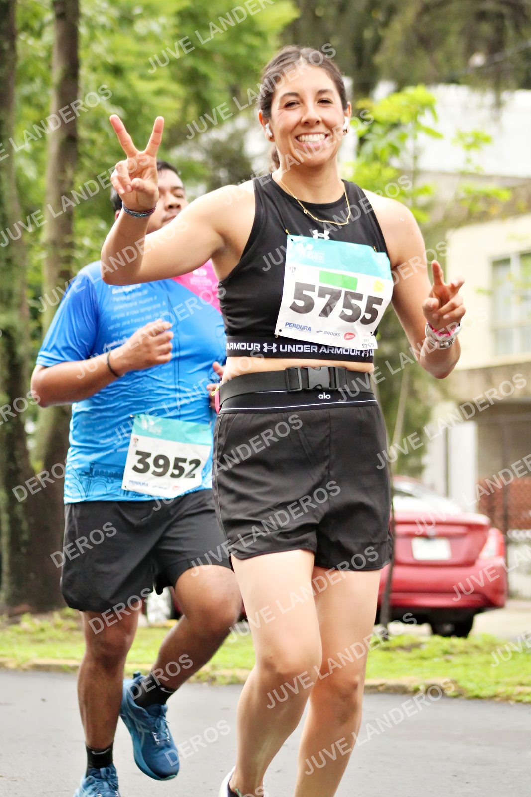 Foto del MEDIO MARATÓN ATLAS en Av. Patria, frente al Parque El Polvorín, Zapopan a las 08:38 · dorsal 5755, 3952