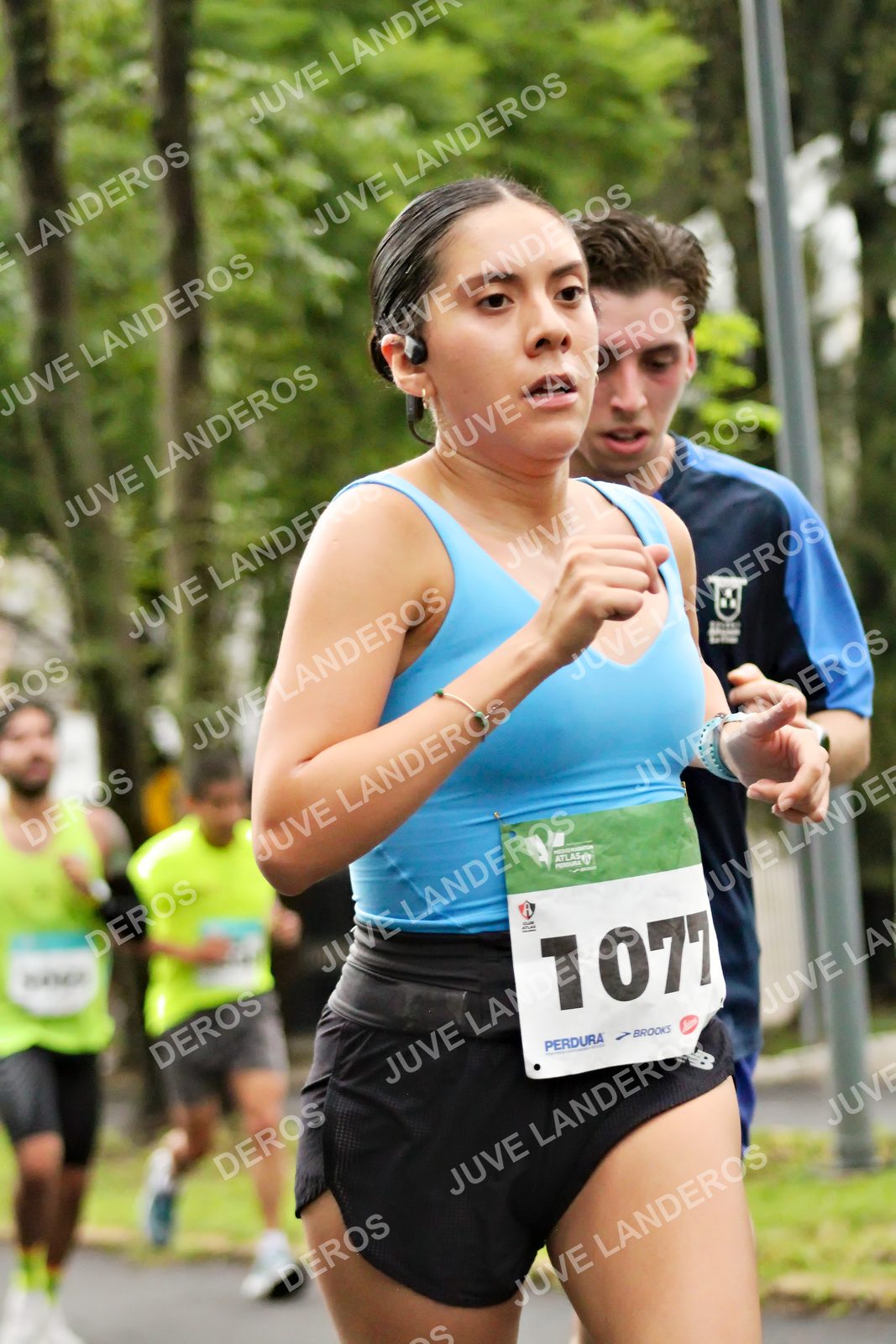 Foto del MEDIO MARATÓN ATLAS en Av. Patria, frente al Parque El Polvorín, Zapopan a las 08:08 · dorsal 1077
