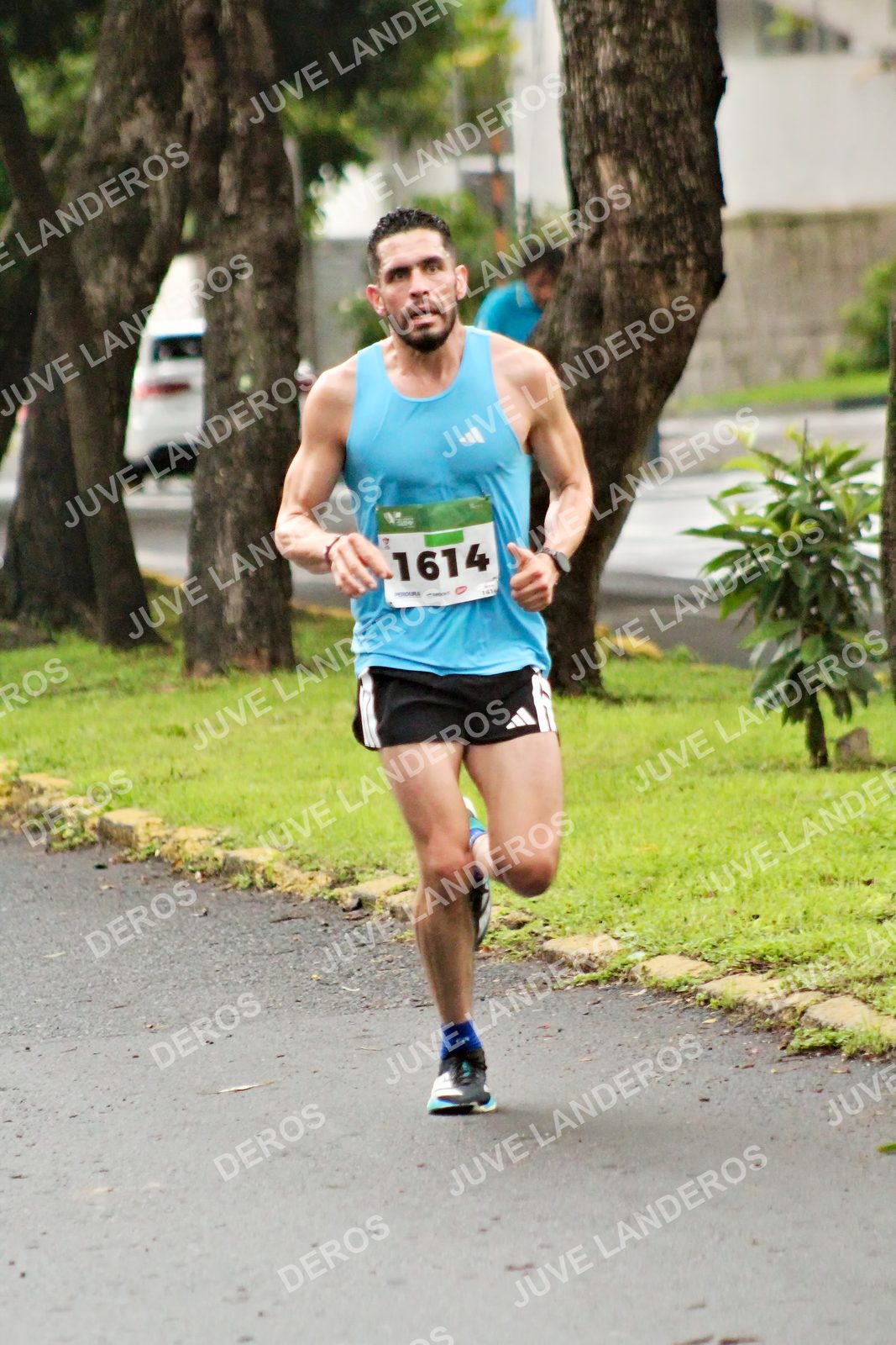 Foto del MEDIO MARATÓN ATLAS en Av. Patria, frente al Parque El Polvorín, Zapopan a las 07:57 · dorsal 1614