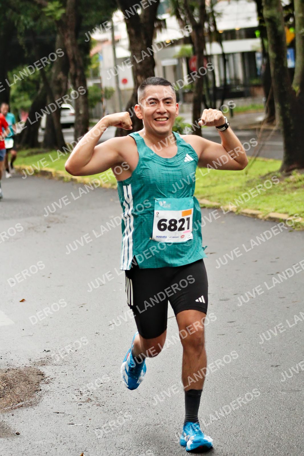 Foto del MEDIO MARATÓN ATLAS en Av. Patria, frente al Parque El Polvorín, Zapopan a las 08:10 · dorsal 6821