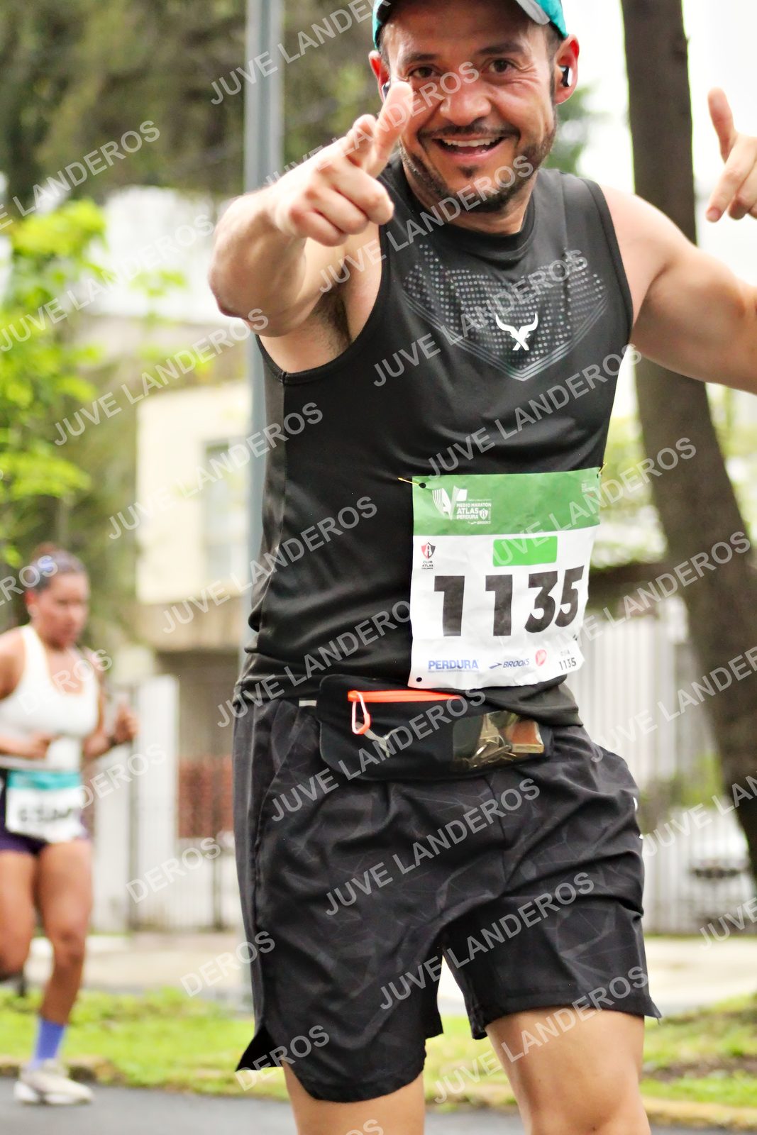 Foto del MEDIO MARATÓN ATLAS en Av. Patria, frente al Parque El Polvorín, Zapopan a las 08:25 · dorsal 1135