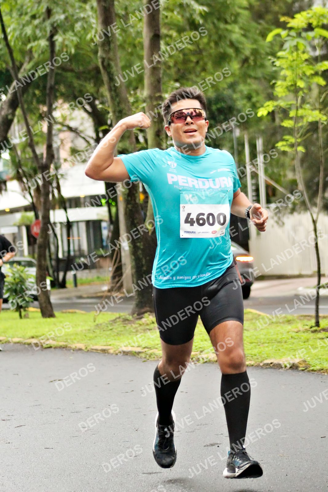 Foto del MEDIO MARATÓN ATLAS en Av. Patria, frente al Parque El Polvorín, Zapopan a las 08:11 · dorsal 4600