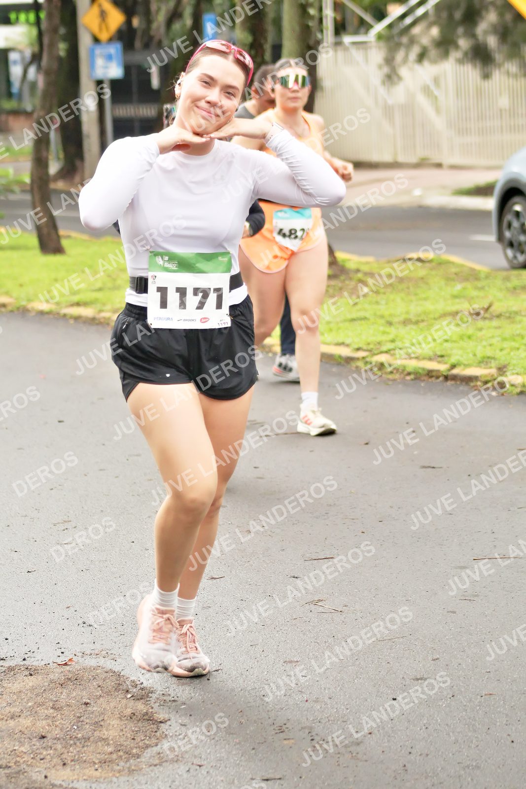 Foto del MEDIO MARATÓN ATLAS en Av. Patria, frente al Parque El Polvorín, Zapopan a las 08:49 · dorsal 1171, 482