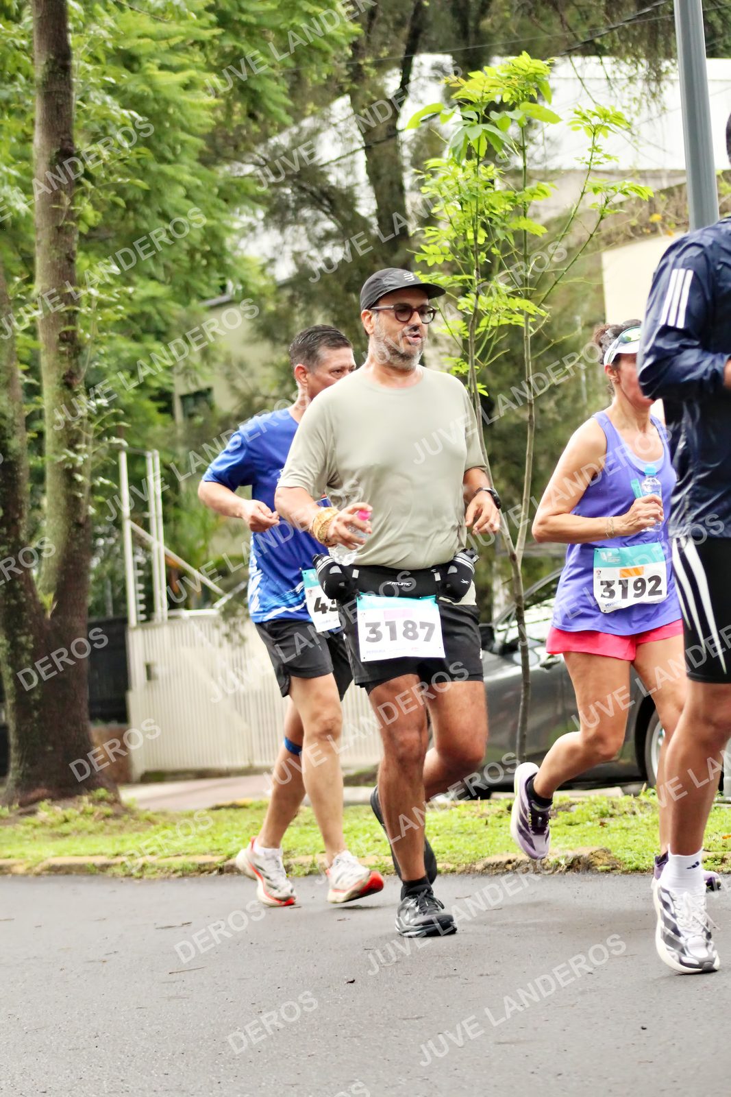 Foto del MEDIO MARATÓN ATLAS en Av. Patria, frente al Parque El Polvorín, Zapopan a las 08:33 · dorsal 3192, 3187