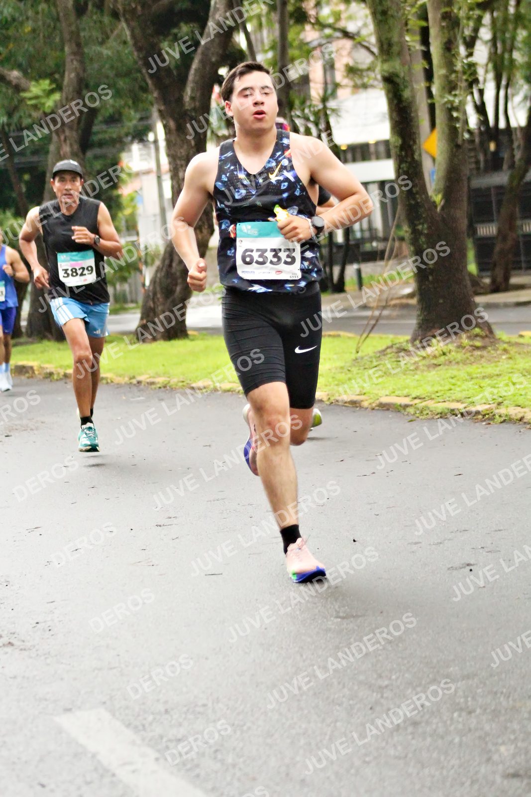 Foto del MEDIO MARATÓN ATLAS en Av. Patria, frente al Parque El Polvorín, Zapopan a las 08:07 · dorsal 6333, 3829
