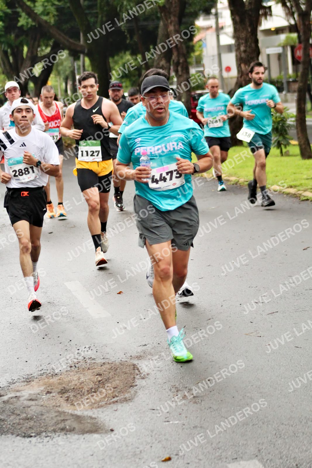 Foto del MEDIO MARATÓN ATLAS en Av. Patria, frente al Parque El Polvorín, Zapopan a las 08:15 · dorsal 1127, 2881, 4473, 2681