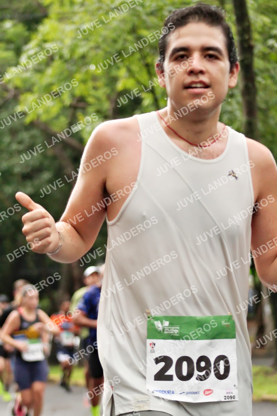 Foto del MEDIO MARATÓN ATLAS en Av. Patria, frente al Parque El Polvorín, Zapopan a las 08:13 · dorsal 2090