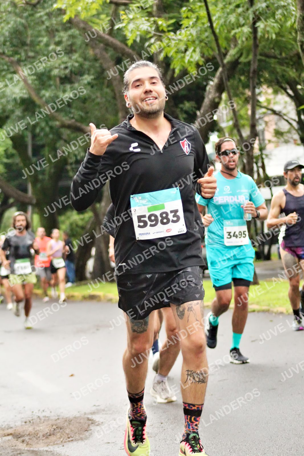 Foto del MEDIO MARATÓN ATLAS en Av. Patria, frente al Parque El Polvorín, Zapopan a las 08:13 · dorsal 5983, 3495