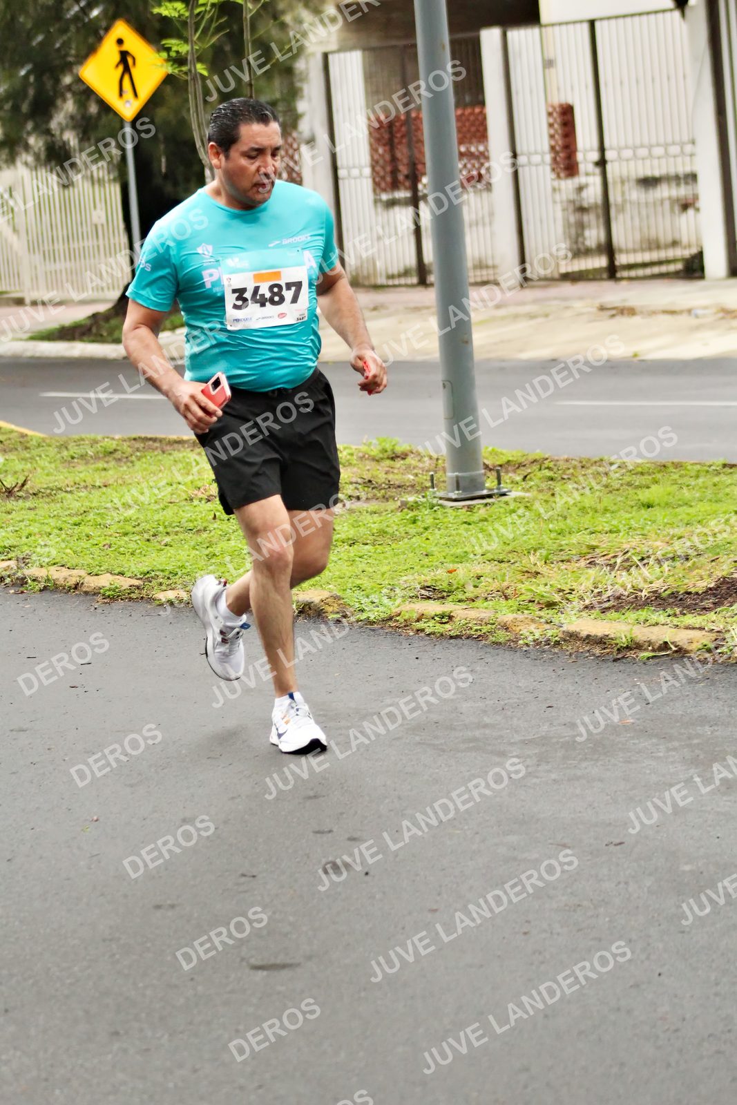 Foto del MEDIO MARATÓN ATLAS en Av. Patria, frente al Parque El Polvorín, Zapopan a las 08:20 · dorsal 3487