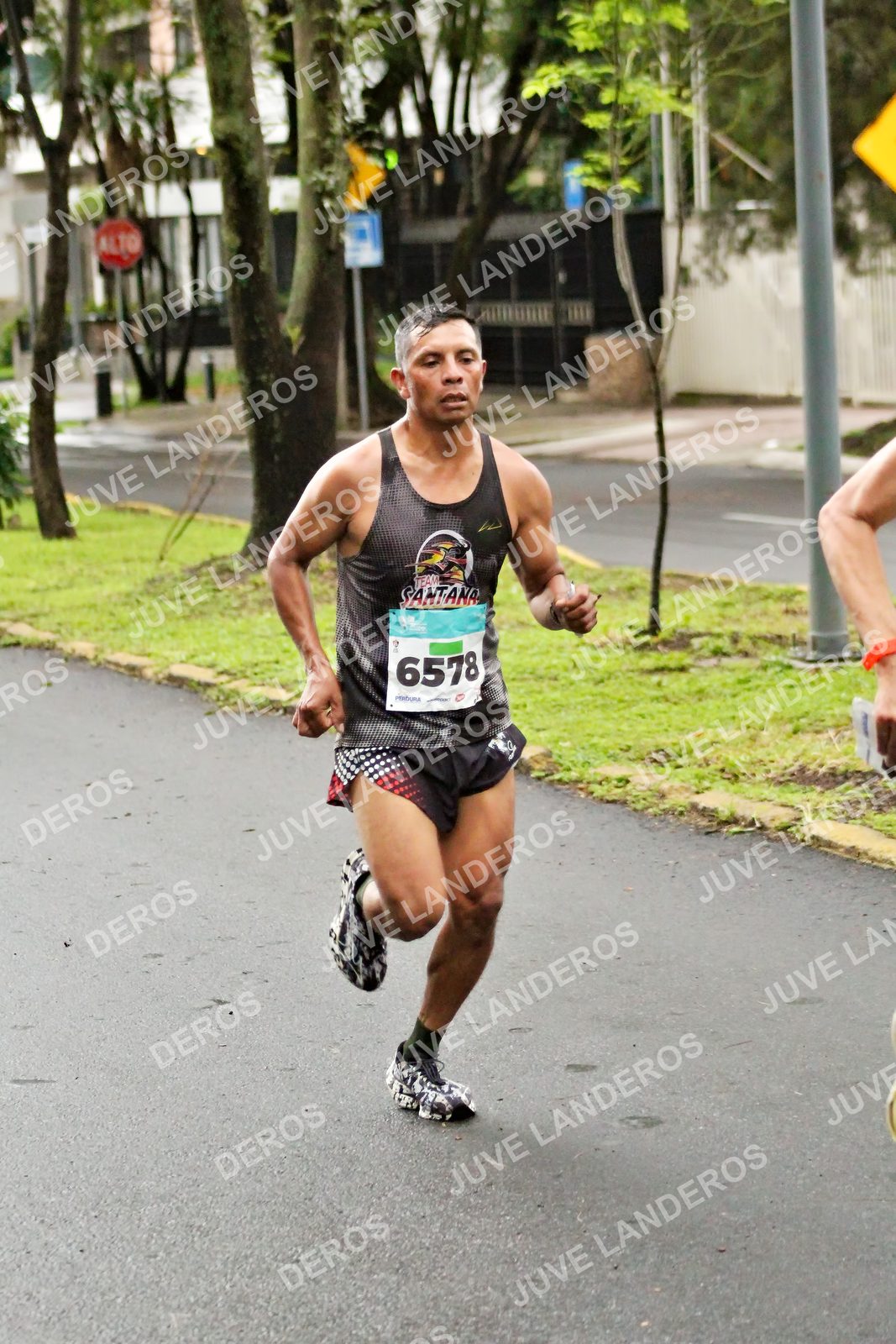 Foto del MEDIO MARATÓN ATLAS en Av. Patria, frente al Parque El Polvorín, Zapopan a las 07:57 · dorsal 6578