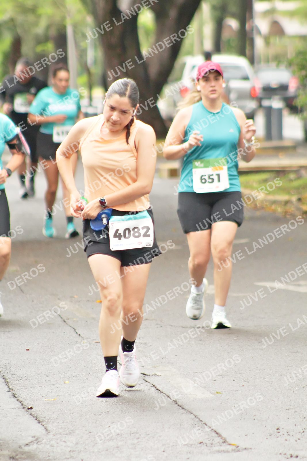Foto del MEDIO MARATÓN ATLAS en Av. Patria, frente al Parque El Polvorín, Zapopan a las 08:55 · dorsal 4082, 651