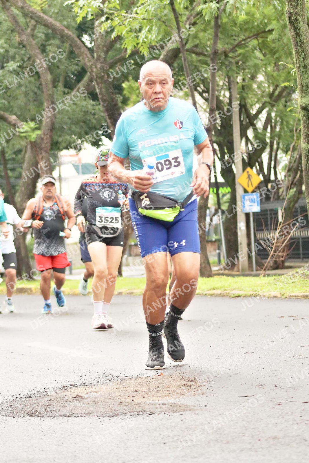 Foto del MEDIO MARATÓN ATLAS en Av. Patria, frente al Parque El Polvorín, Zapopan a las 08:47 · dorsal 93, 3525