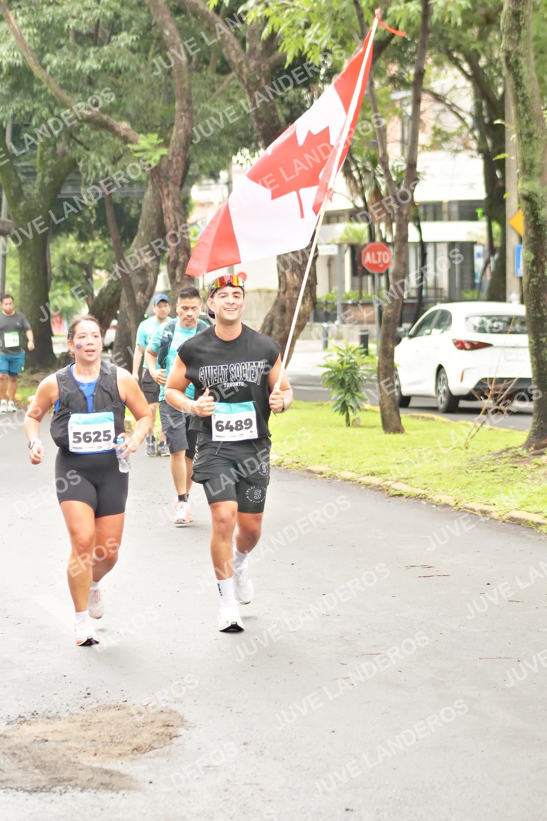 Foto del MEDIO MARATÓN ATLAS en Av. Patria, frente al Parque El Polvorín, Zapopan a las 08:59 · dorsal 6489, 5625