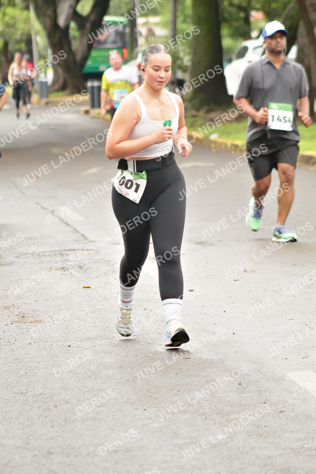 Foto del MEDIO MARATÓN ATLAS en Av. Patria, frente al Parque El Polvorín, Zapopan a las 09:07 · dorsal 1454