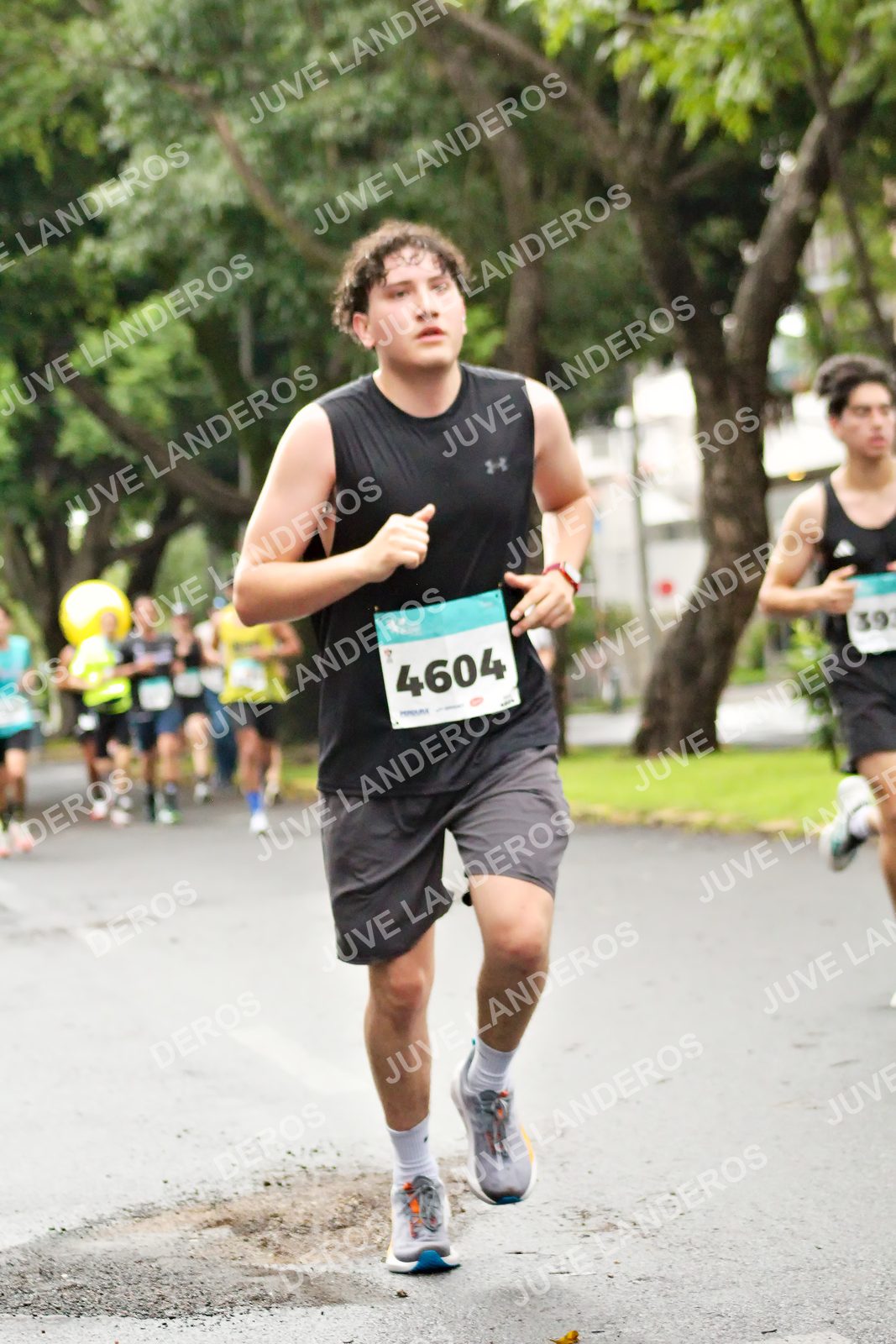 Foto del MEDIO MARATÓN ATLAS en Av. Patria, frente al Parque El Polvorín, Zapopan a las 08:11 · dorsal 4604, 39