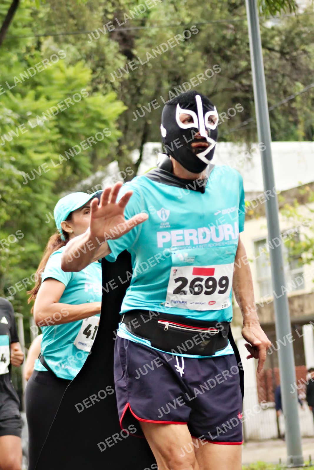 Foto del MEDIO MARATÓN ATLAS en Av. Patria, frente al Parque El Polvorín, Zapopan a las 08:26 · dorsal 41, 4, 2699