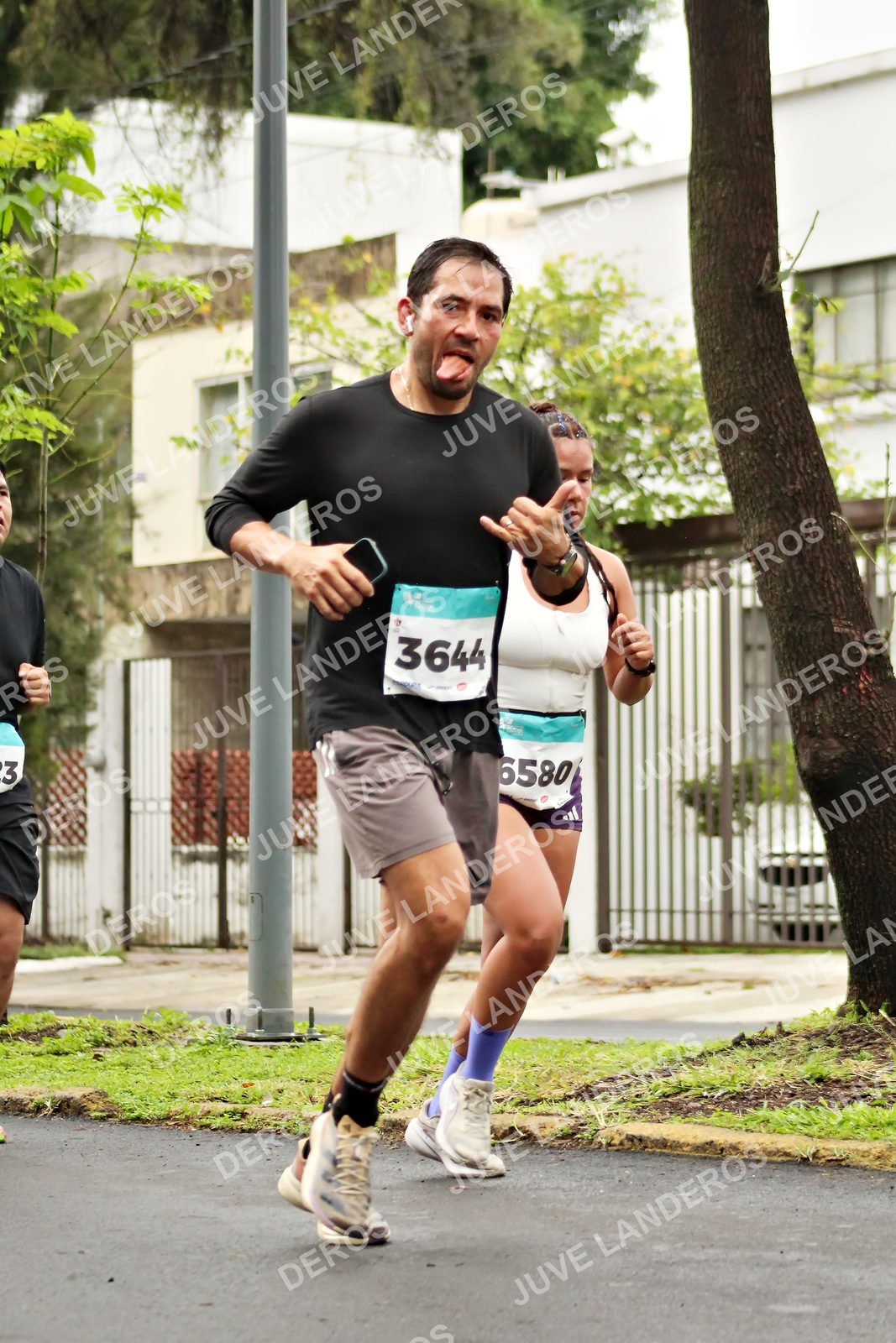 Foto del MEDIO MARATÓN ATLAS en Av. Patria, frente al Parque El Polvorín, Zapopan a las 08:25 · dorsal 3644, 6580, 3