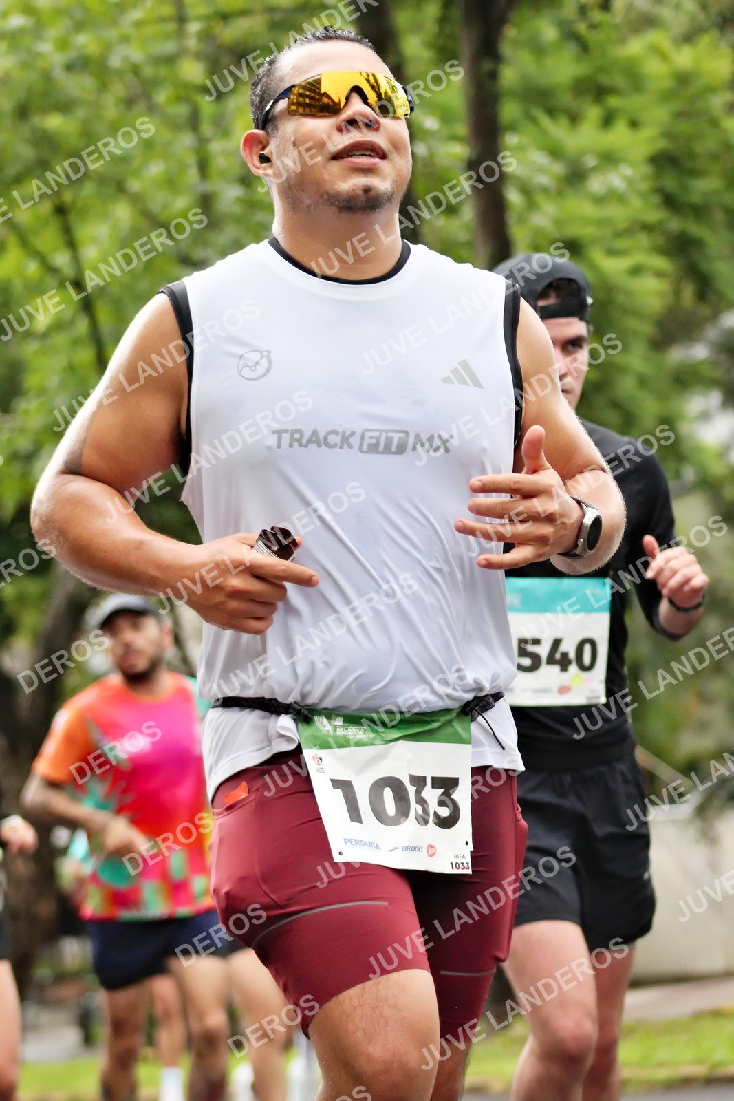 Foto del MEDIO MARATÓN ATLAS en Av. Patria, frente al Parque El Polvorín, Zapopan a las 08:23 · dorsal 540, 1033