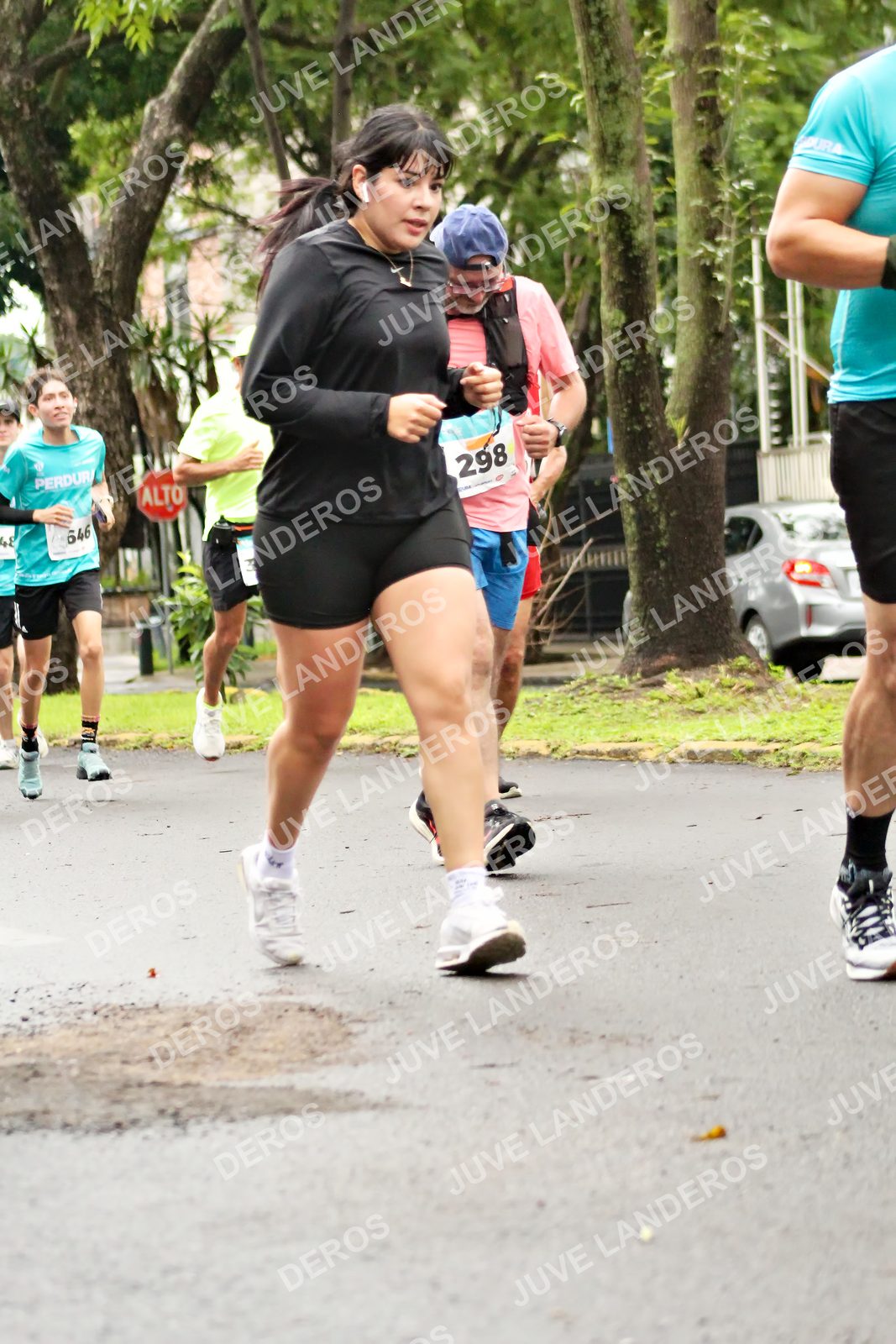 Foto del MEDIO MARATÓN ATLAS en Av. Patria, frente al Parque El Polvorín, Zapopan a las 08:27 · dorsal 298, 646, 3