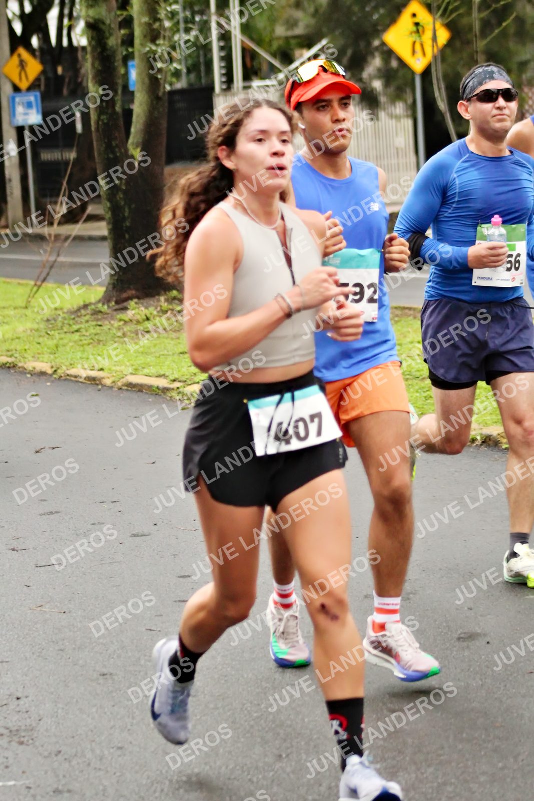 Foto del MEDIO MARATÓN ATLAS en Av. Patria, frente al Parque El Polvorín, Zapopan a las 08:17 · dorsal 407, 56