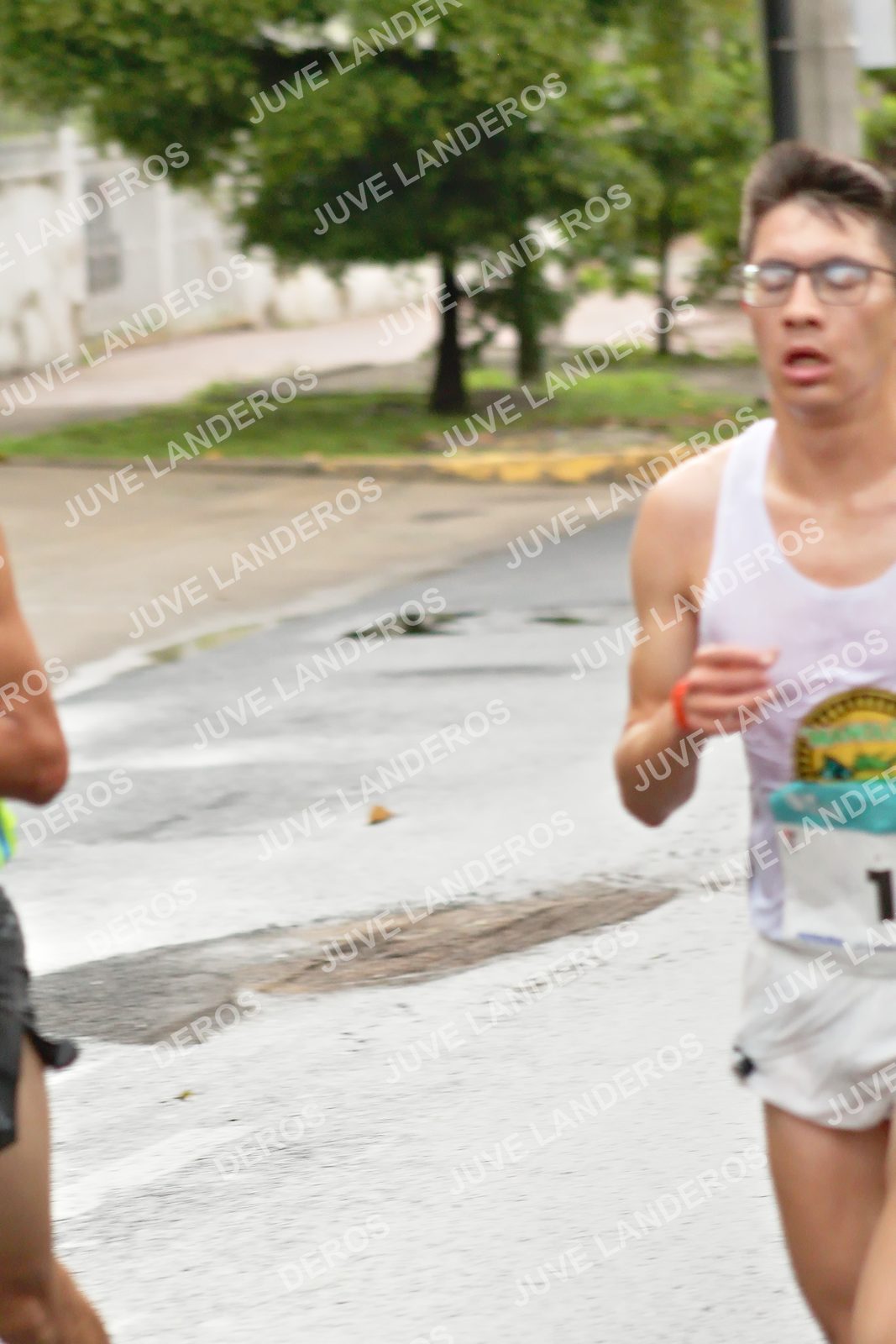Foto del MEDIO MARATÓN ATLAS en Av. Patria, frente al Parque El Polvorín, Zapopan a las 07:51 · dorsal 1