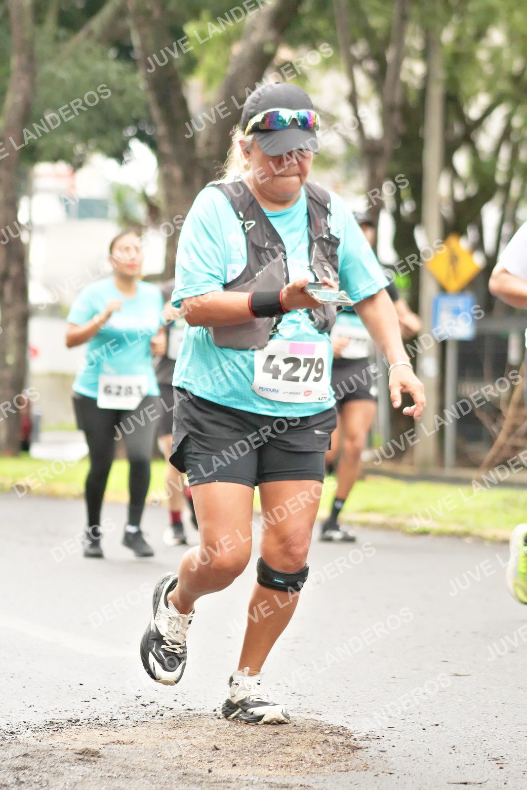 Foto del MEDIO MARATÓN ATLAS en Av. Patria, frente al Parque El Polvorín, Zapopan a las 08:48 · dorsal 4279
