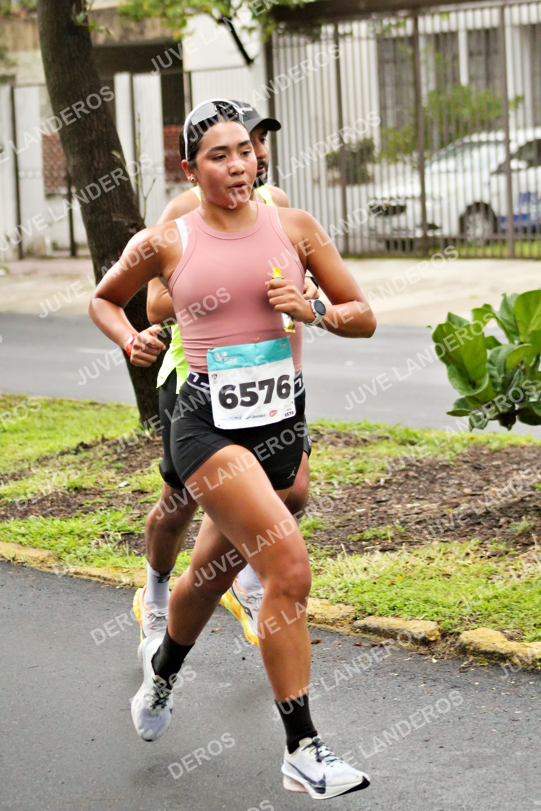Foto del MEDIO MARATÓN ATLAS en Av. Patria, frente al Parque El Polvorín, Zapopan a las 08:03 · dorsal 6576