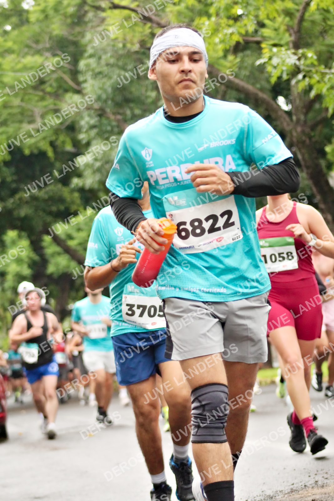 Foto del MEDIO MARATÓN ATLAS en Av. Patria, frente al Parque El Polvorín, Zapopan a las 08:31 · dorsal 6822, 1058