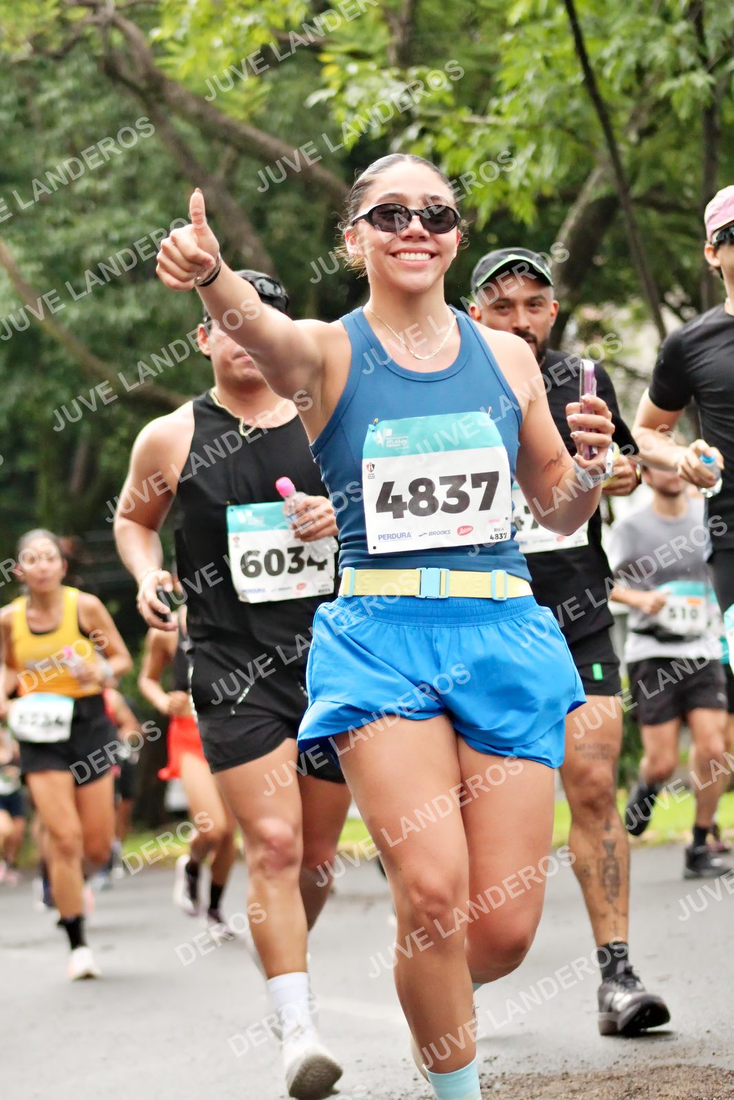 Foto del MEDIO MARATÓN ATLAS en Av. Patria, frente al Parque El Polvorín, Zapopan a las 08:24 · dorsal 4837, 603