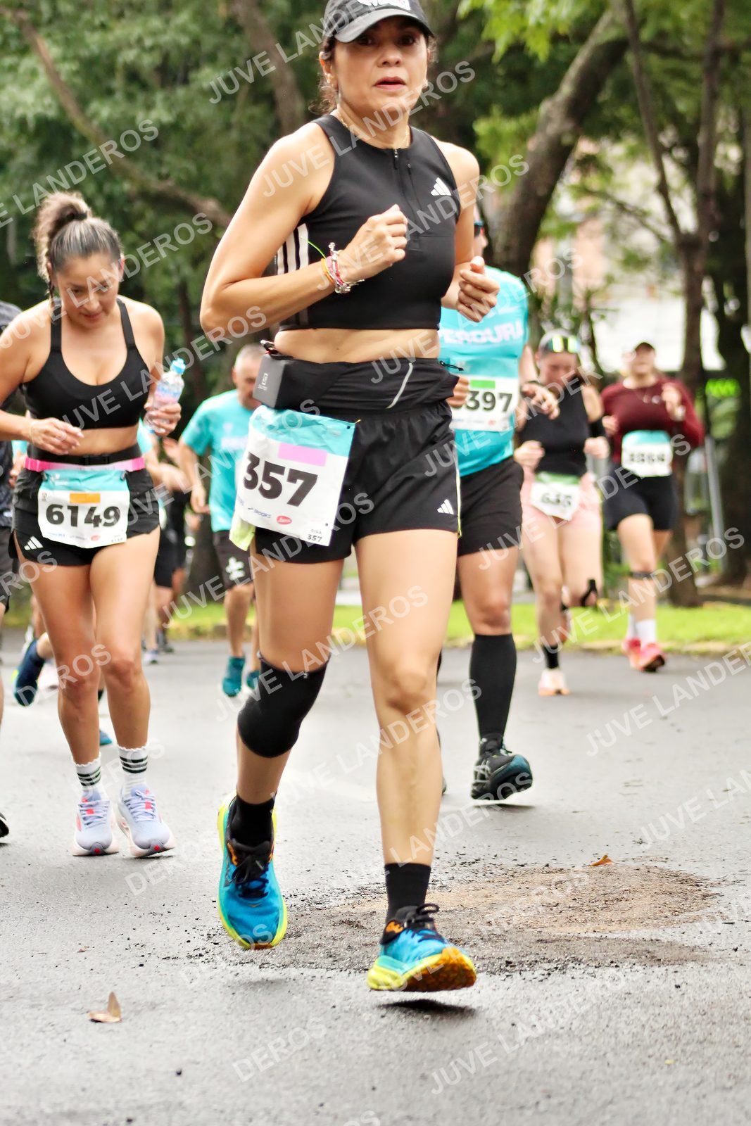 Foto del MEDIO MARATÓN ATLAS en Av. Patria, frente al Parque El Polvorín, Zapopan a las 08:39 · dorsal 357, 397, 6149