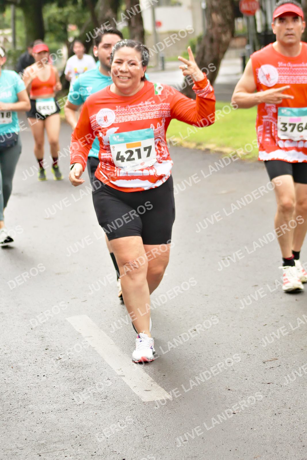 Foto del MEDIO MARATÓN ATLAS en Av. Patria, frente al Parque El Polvorín, Zapopan a las 08:52 · dorsal 4217, 18