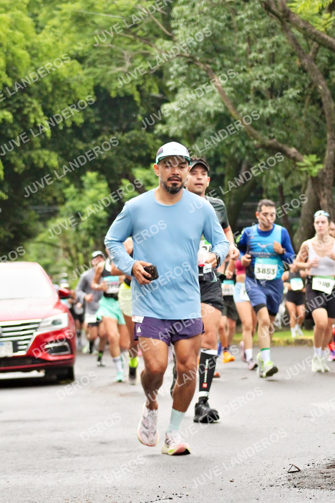 Foto del MEDIO MARATÓN ATLAS en Av. Patria, frente al Parque El Polvorín, Zapopan a las 08:22 · dorsal 3853