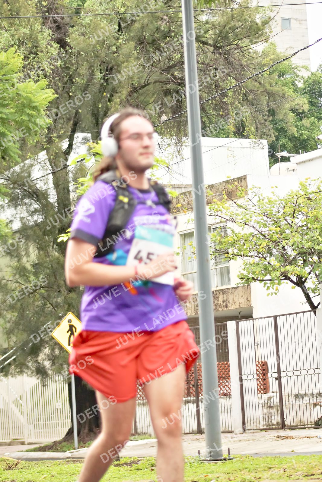 Foto del MEDIO MARATÓN ATLAS en Av. Patria, frente al Parque El Polvorín, Zapopan a las 08:44 · dorsal 45