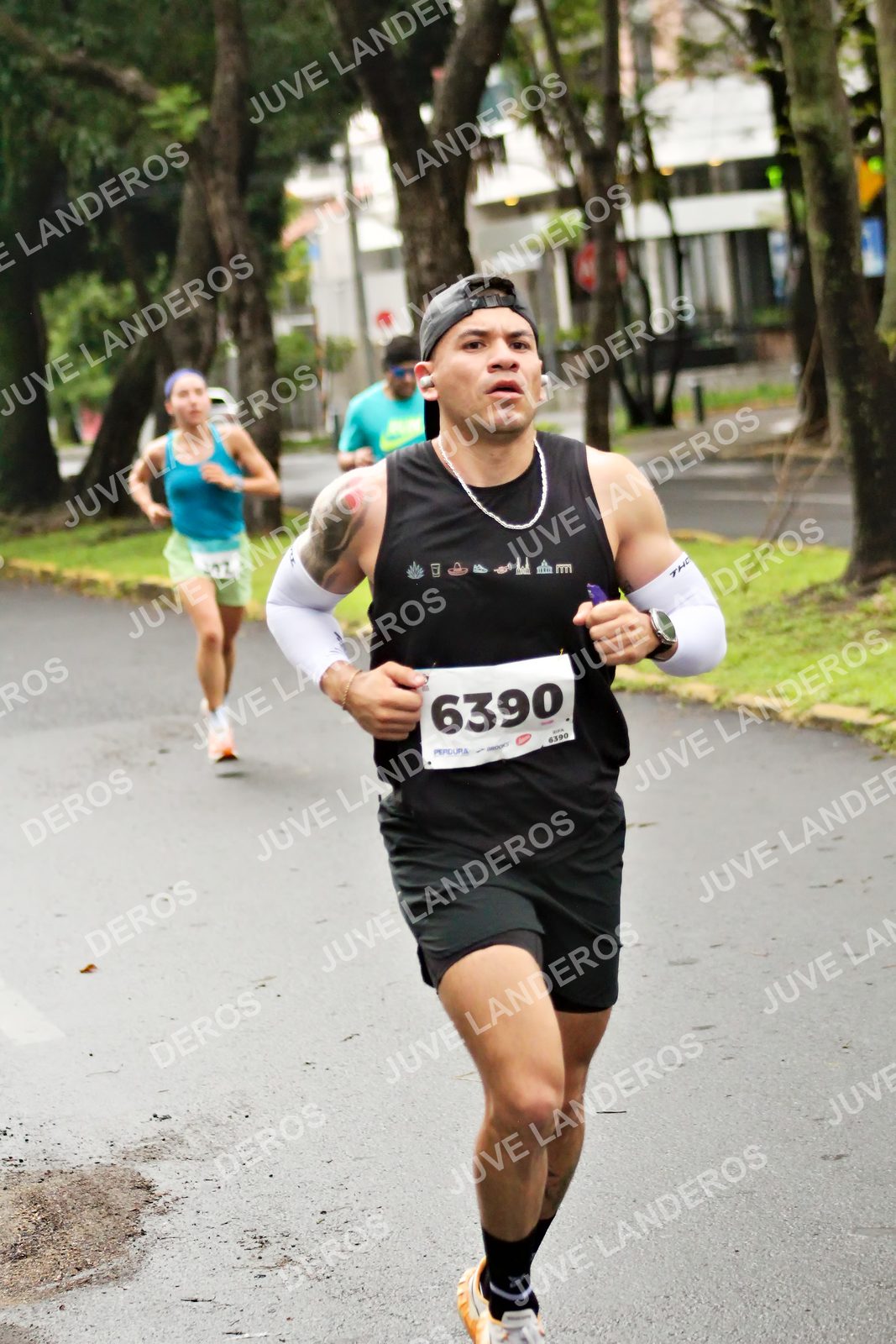 Foto del MEDIO MARATÓN ATLAS en Av. Patria, frente al Parque El Polvorín, Zapopan a las 08:10 · dorsal 6390